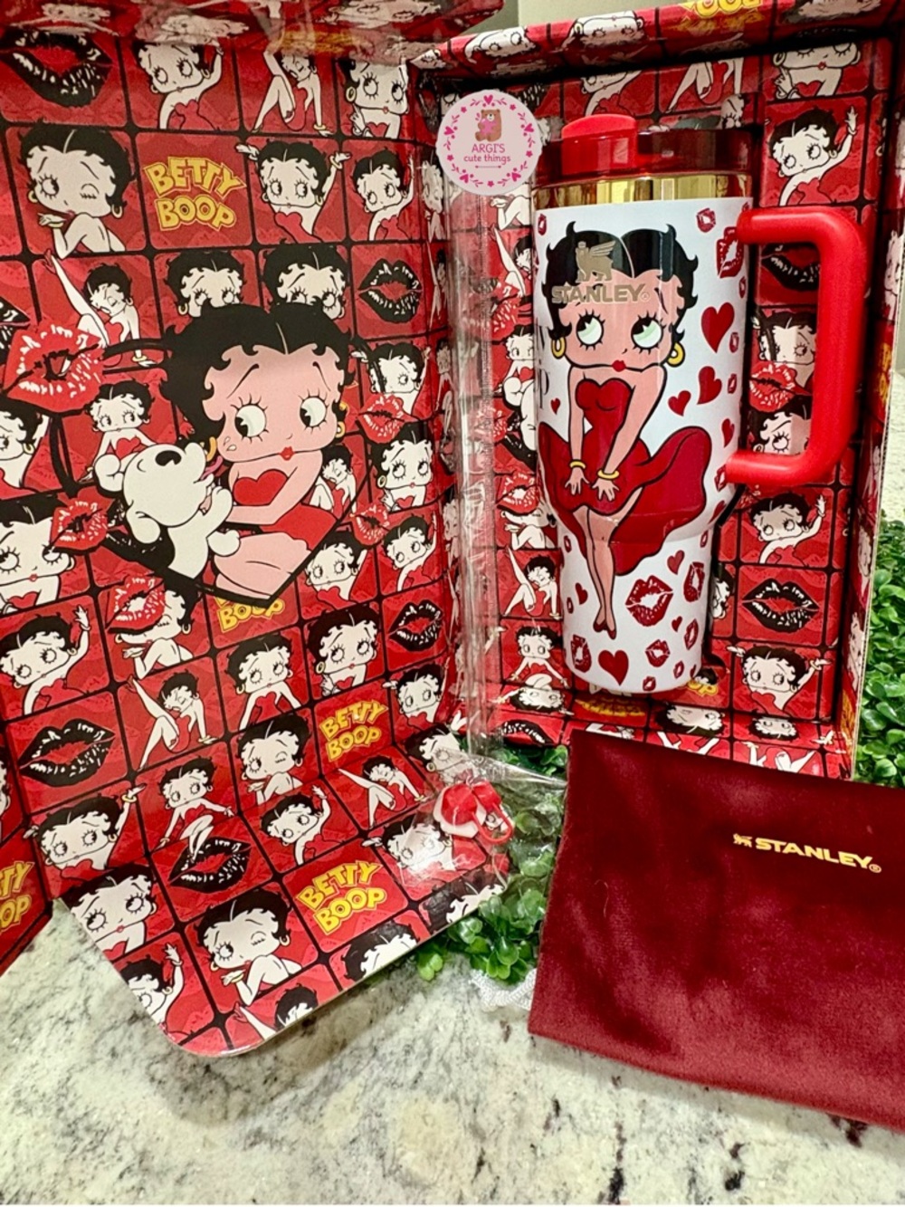 Customized Stanley Red and White Betty Boop Travel Mug with Red Handle - Picture 4 of 4